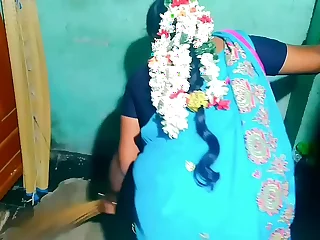 indian aunty room cleaning empathize with sexual intercourse house woner